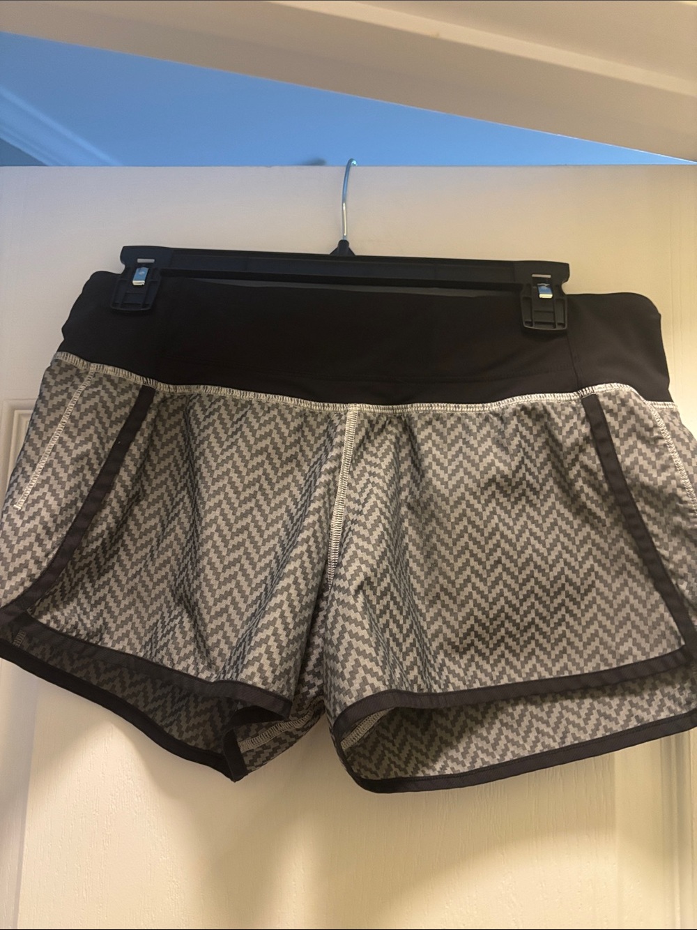lululemon athletica Gray Chevron Print Athletic Shorts with Black Waistband